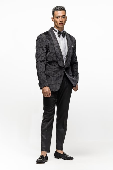 Asuka Velvet Embroidered Blazer Set 