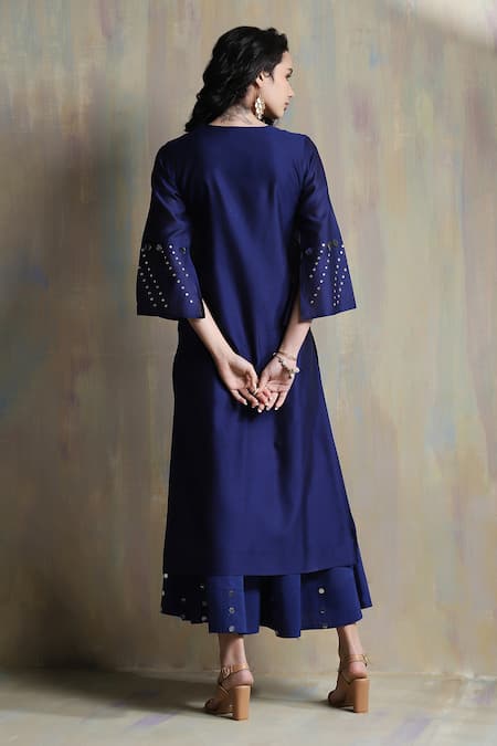 Shop Charkhee Blue Chanderi, Cotton Mirrors V-neck Embroidered Kurta Palazzo Set at Aza Fashions Shop_Charkhee_Blue Chanderi, Cotton Mirrors V-neck Embroidered Kurta Palazzo Set _at_Aza_Fashions