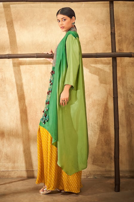 Aditi Somani Dichromatic Cape And Bandhani Pant Set 