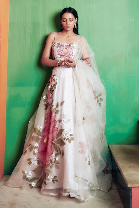 Neha Saxena Hand Embroidered Blouse Lehenga Set 