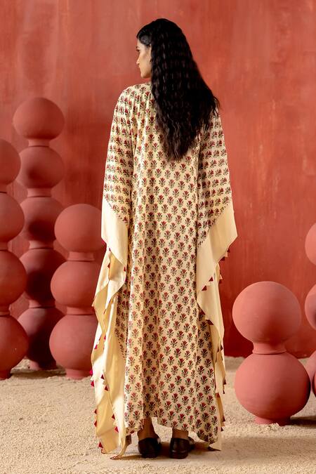 Shop Amisha Kothari Beige Cotton, Silk Tassels V-neck Amba Printed Kaftan at Aza Fashions Shop_Amisha Kothari_Beige Cotton, Silk Tassels V-neck Amba Printed Kaftan _at_Aza_Fashions