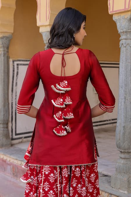 Elegant Design Taffeta silk Gown - Shop online women fashion, indo-western,  ethnic wear, sari, suits, kurtis, watches, gifts.