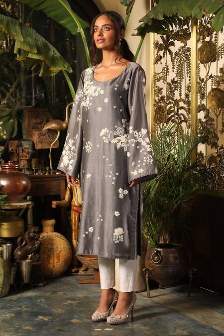 Sahil Kochhar Zubaida Bloom Embroidered Kurta 