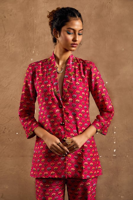 Label Kinjal Modi Shawl Collar Printed Blazer And Pant Set
