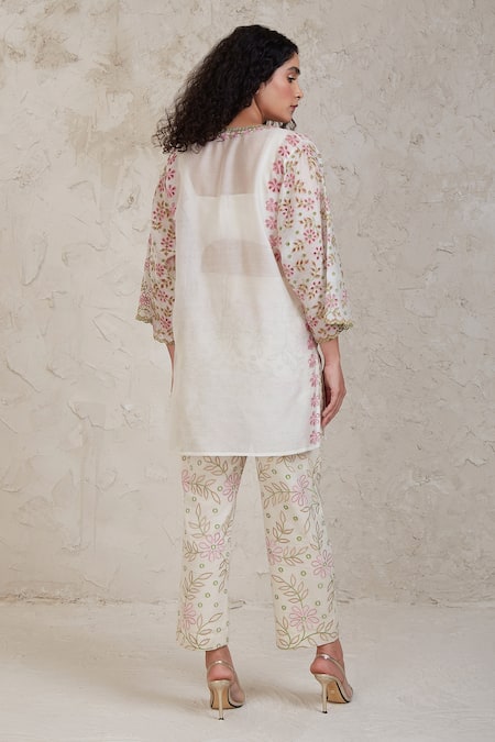 Shop Sue Mue Off White Chanderi Embroidery Plunge Neck Amal Handwoven Kurta Pant Set at Aza Fashions Shop_Sue Mue_Off White Chanderi Embroidery Plunge Neck Amal Handwoven Kurta Pant Set _at_Aza_Fashions