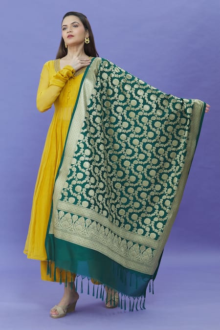 Shop Naintara Bajaj Green Brocade, Silk Tassels Woven Floral Vine Pattern Dupatta at Aza Fashions Shop_Naintara Bajaj_Green Brocade, Silk Tassels Woven Floral Vine Pattern Dupatta _at_Aza_Fashions