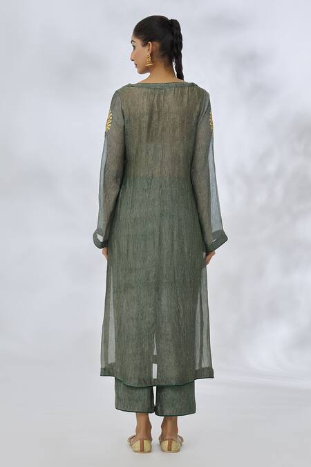 Shop Itrh Green Silk Tissue Placement Embroidery Gota Patti V Neck Leaf Vine Kurta Set at Aza Fashions Shop_Itrh_Green Silk Tissue Placement Embroidery Gota Patti V Neck Leaf Vine Kurta Set _at_Aza_Fashions