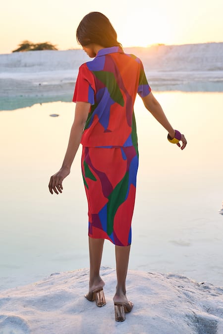 Shop Dash And Dot Multi Color Polyester Shawl Neck Abstract Print Top With Skirt at Aza Fashions Shop_Dash And Dot_Multi Color Polyester Shawl Neck Abstract Print Top With Skirt _at_Aza_Fashions