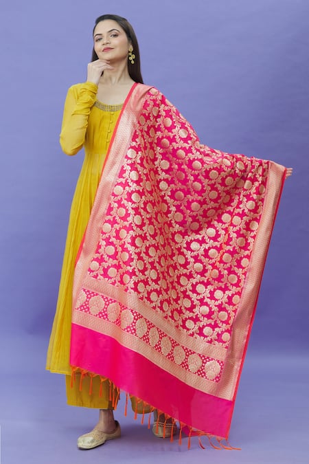 Shop_Naintara Bajaj_Pink Brocade Zari, Tassels Metallic Botanical Woven Dupatta _at_Aza_Fashions