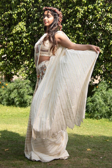 Soniya G Embroidered Pallu Pre-Draped Saree With Blouse 