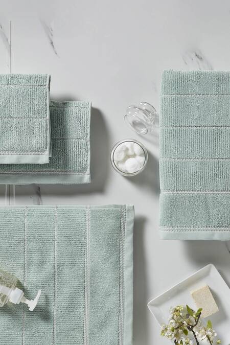 Shop_Houmn_Green 100% Cotton Weaves Symmetry Towel Set_at_Aza_Fashions