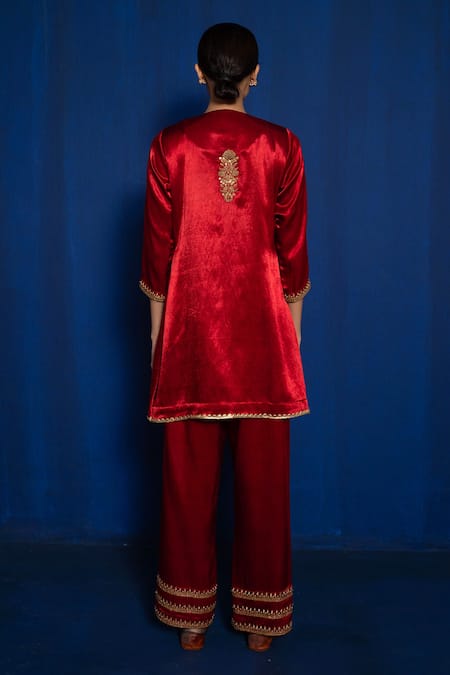 Romaa Zardozi Hand Embroidered Kurta & Pant Set 