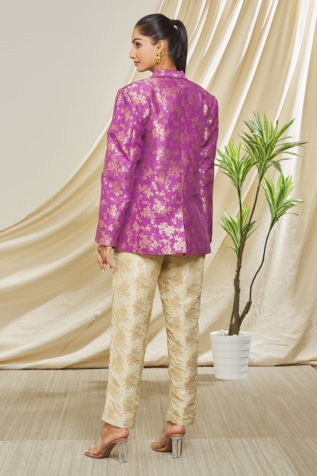 Beige Silk Brocade Co-Ord Set Design by Peenacolada at Pernia's Pop Up Shop  2024