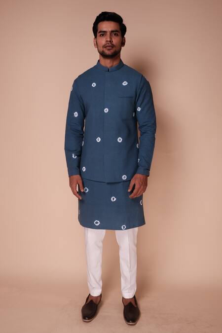Shop_Tisa - Men_Blue Organic Cotton Tie-dyed Circular Pattern Bundi Kurta Set_at_Aza_Fashions