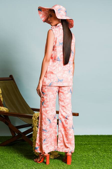 Shop The Dramebaaz CO Orange Muslin V-neck Safari Print Jacket With Flared Pant at Aza Fashions Shop_The Dramebaaz CO_Orange Muslin V-neck Safari Print Jacket With Flared Pant _at_Aza_Fashions