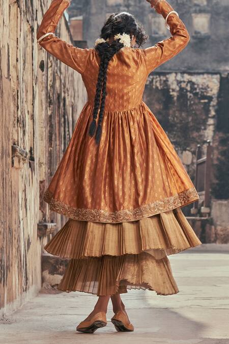Shop_Taisha_Gold Kota Doria, Silk Zari, Embroidery Scoop Neck, Handwoven Jacket Anarkali Set _at_Aza_Fashions