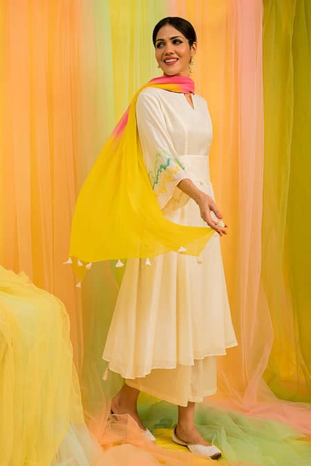 Kacha Tanka Beads Embellished Kurta Set 