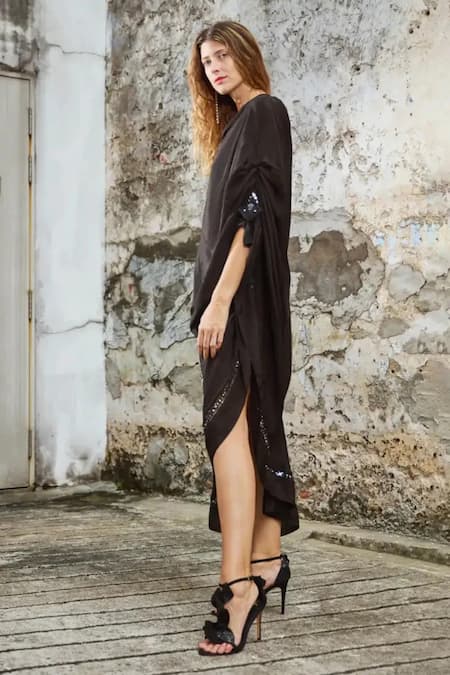 Shop Style Junkiie Black Crepe Mirrors One Shoulder Asymmetrical Kaftan at Aza Fashions Shop_Style Junkiie_Black Crepe Mirrors One Shoulder Asymmetrical Kaftan _at_Aza_Fashions