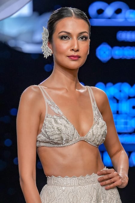 Disha Patil Godet Lehenga & Han Embroidered Blouse Set 