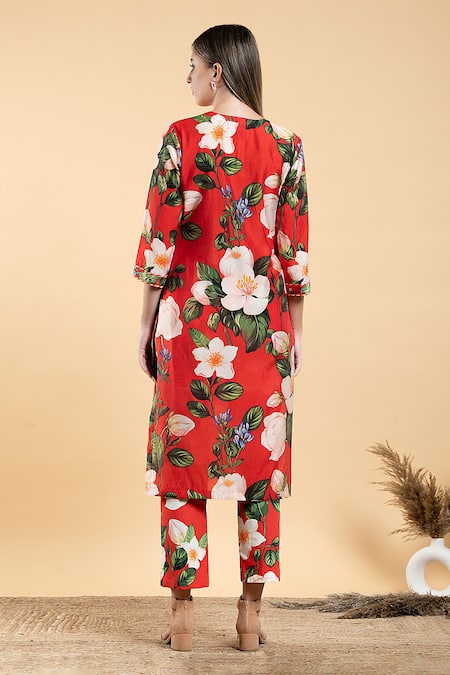 Shop Divi By Sonal Khandelwal Red , Satin Piping V-neck Wild Rose Print Straight Tunic And Pant Set at Aza Fashions Shop_Divi By Sonal Khandelwal_Red , Satin Piping V-neck Wild Rose Print Straight Tunic And Pant Set _at_Aza_Fashions