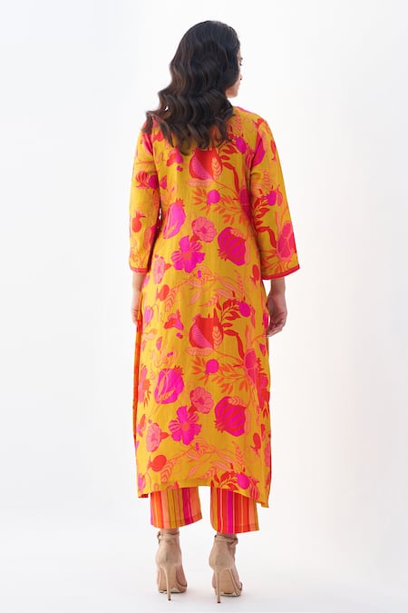 Shop_Archana Shah_Yellow Silk Pomegranate V Neck Evoke Pomo Pattern Kurta And Pant Set _at_Aza_Fashions