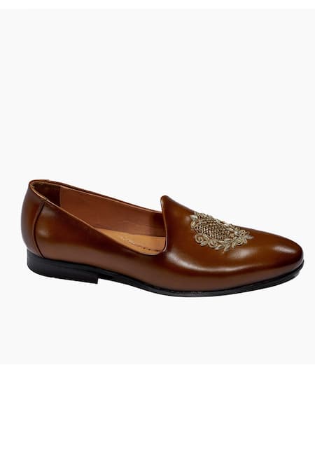Shop_Amrit Dawani_Brown Zari Leather Zardozi Embroidered Shoes _at_Aza_Fashions