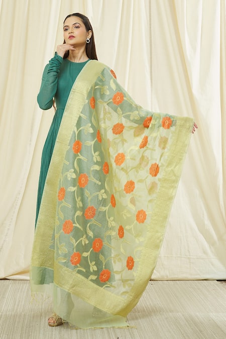 Naintara Bajaj Floral Pattern Fringe Hem Dupatta 