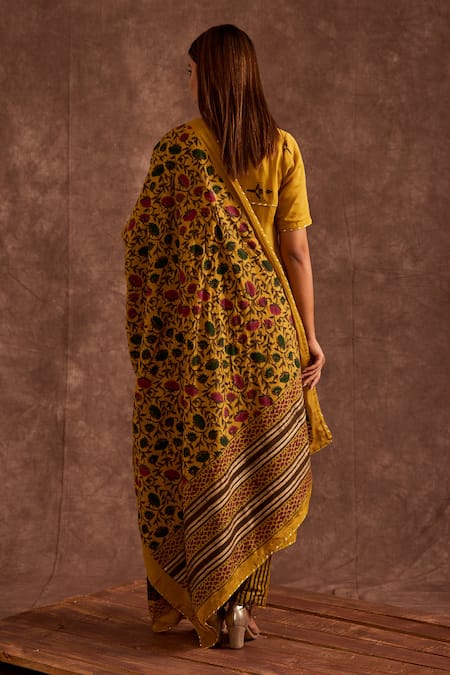 Shop The Home Affair Yellow Chiffon Gota Patti, Embroidery Round Neck Handblock Print Slit Kurta Set at Aza Fashions Shop_The Home Affair_Yellow Chiffon Gota Patti, Embroidery Round Neck Handblock Print Slit Kurta Set _at_Aza_Fashions