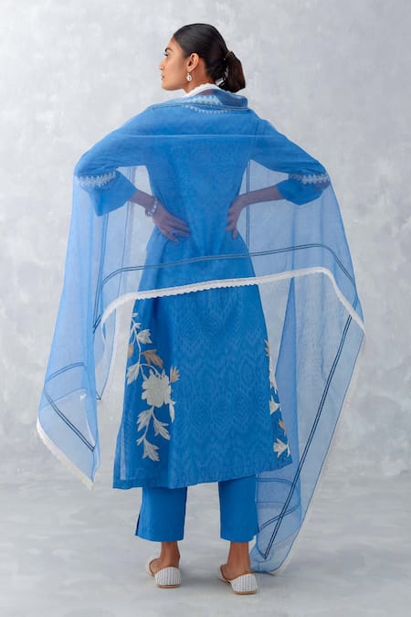 Shop_Devnaagri_Blue Silk Organza Beads, Lace, Embroidery V-neck Thread Straight Kurta Set _at_Aza_Fashions