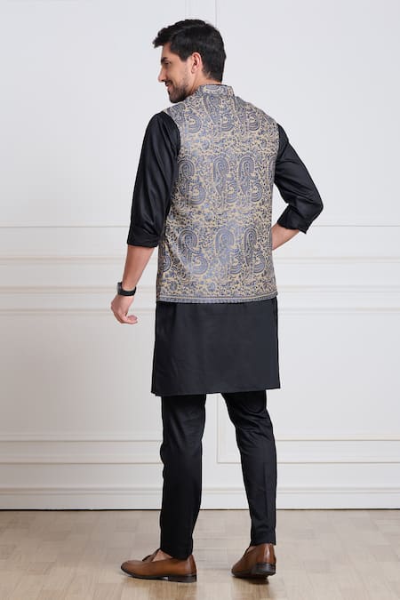 Taroob Embroidered Pashmina Bundi 