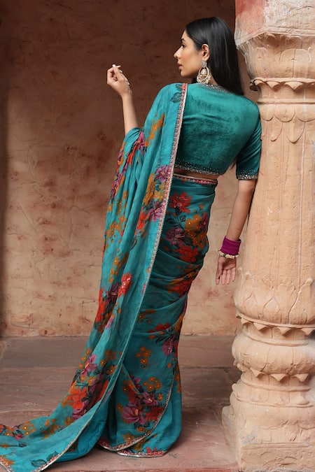 Ruhr India Floral Print Saree With Blouse 