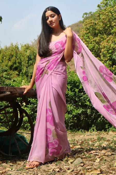 Meghstudio Hand Painted Saree With Unstitched Blouse Piece 