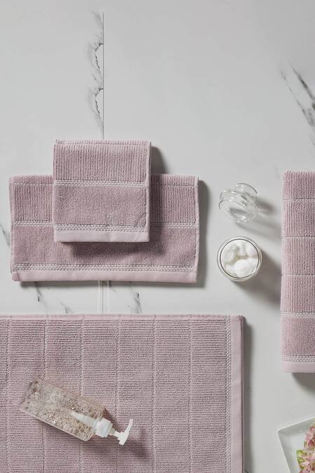 Shop Houmn Pink 100% Cotton Weaves Terry Symmetry Towel Set at Aza Fashions Shop_Houmn_Pink 100% Cotton Weaves Terry Symmetry Towel Set_at_Aza_Fashions