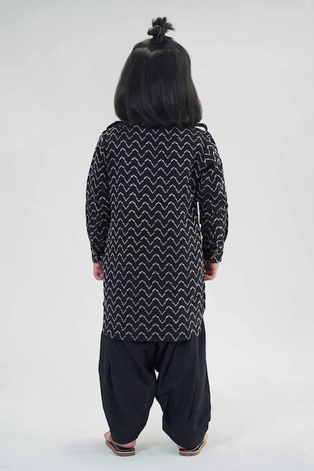Shop Tiber Taber Black Cotton Embroidery Chevron Pathani Kurta With Salwar at Aza Fashions Shop_Tiber Taber_Black Cotton Embroidery Chevron Pathani Kurta With Salwar _at_Aza_Fashions