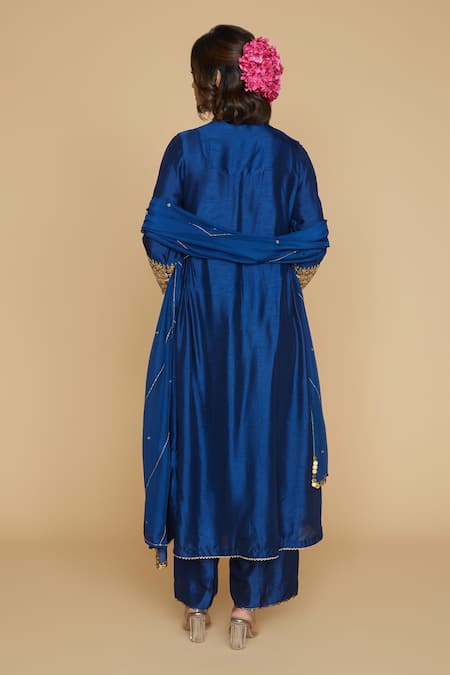 Label Niti Bothra Silk Pitta Neck And Marodi Sleeves Kurta Set  