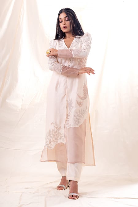 Shop PIRI INDIA Ivory Chanderi, Organza Embroidery V-neck Kurta And Straight Pant Set at Aza Fashions Shop_PIRI INDIA_Ivory Chanderi, Organza Embroidery V-neck Kurta And Straight Pant Set _at_Aza_Fashions