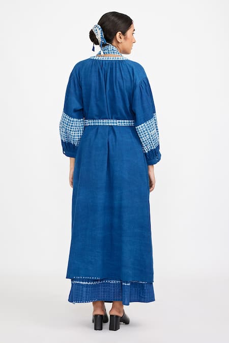 Shop JAYATI GOENKA Blue Cotton Bows, Embroidery, Tassels V-neck Placket Printed Kurta Skirt Set at Aza Fashions Shop_JAYATI GOENKA_Blue Cotton Bows, Embroidery, Tassels V-neck Placket Printed Kurta Skirt Set _at_Aza_Fashions