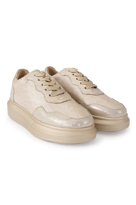 Anaar Gold Groove Classic Geometric Pattern Sneakers Online at Aza Fashions Anaar_Gold Groove Classic Geometric Pattern Sneakers _Online_at_Aza_Fashions