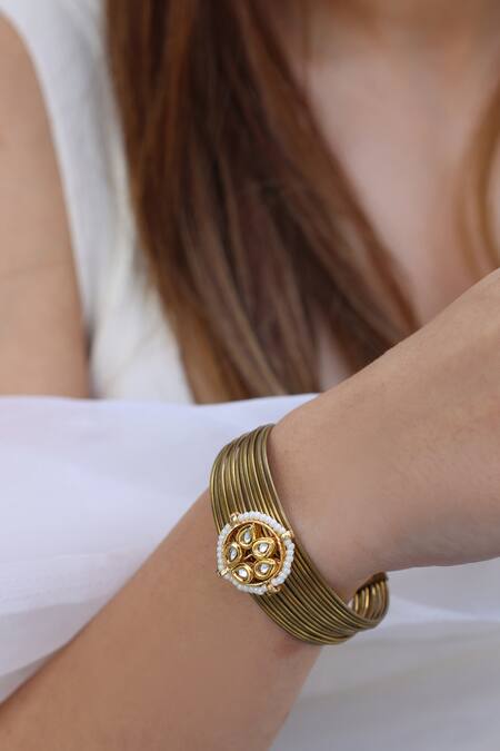 Shop Do Taara Gold Plated Pearls Kundan Bracelet at Aza Fashions Shop_Do Taara_Gold Plated Pearls Kundan Bracelet _at_Aza_Fashions