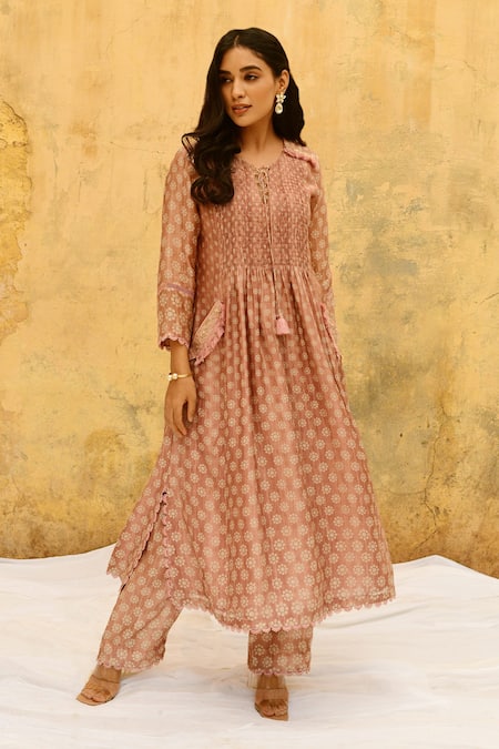 Shop_Label Niti Bothra_Pink Handloom Cotton, Silk Embroidery Crew Chandrakala Print Kurta With Pant _at_Aza_Fashions