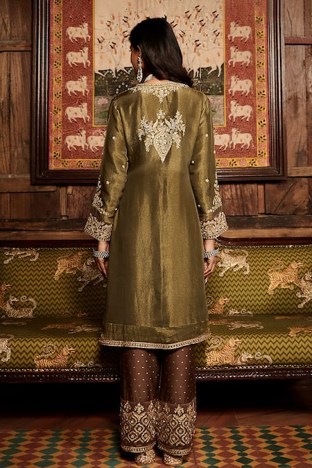 Matsya Heritage Embroidered Kurta Set 