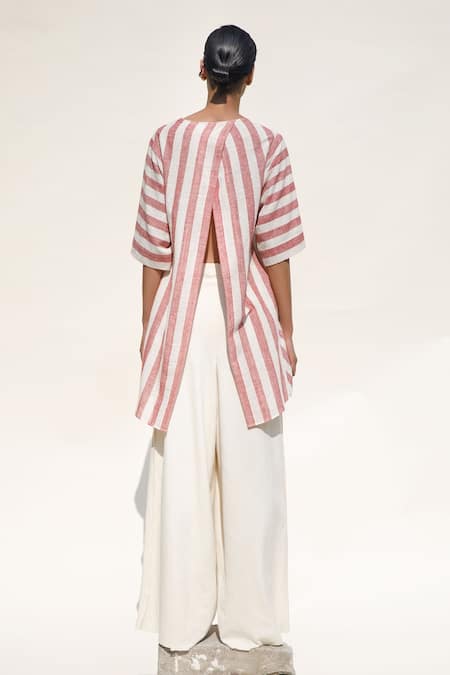 Shop Urvashi Kaur Off White Handloom Cotton Aaron Wide Legged Pant at Aza Fashions Shop_Urvashi Kaur_Off White Handloom Cotton Aaron Wide Legged Pant _at_Aza_Fashions