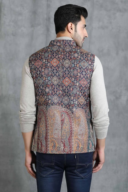 Shop Dusala Beige Pashmina Thread Hand Woven Bundi at Aza Fashions Shop_Dusala_Beige Pashmina Thread Hand Woven Bundi _at_Aza_Fashions