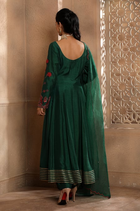 Shop Omana By Ranjana Bothra Emerald Green Bamboo, Organza Embroidery Round Neck Bagh Sleeve Anarkali Set at Aza Fashions Shop_Omana By Ranjana Bothra_Emerald Green Bamboo, Organza Embroidery Round Neck Bagh Sleeve Anarkali Set _at_Aza_Fashions