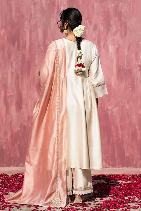 Shop Weaver Story Off White Chanderi Silk Gota Patti Split V-neck Kurta Pant Set at Aza Fashions Shop_Weaver Story_Off White Chanderi Silk Gota Patti Split V-neck Kurta Pant Set _at_Aza_Fashions