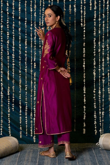 Maison Shefali Ratti Hand Embroidered Kurta Set 