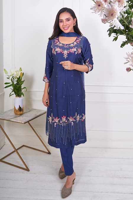 Geetika Jain Resham Hand Embroidered Kurta Pant Set 