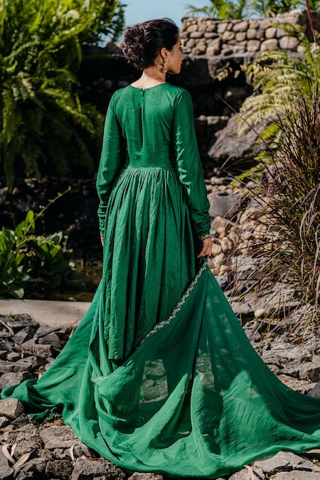 Shop Redpine Designs Green Chanderi, Viscose Zari, Embroidery Round Neck Placement Anarkali Set at Aza Fashions Shop_Redpine Designs_Green Chanderi, Viscose Zari, Embroidery Round Neck Placement Anarkali Set _at_Aza_Fashions