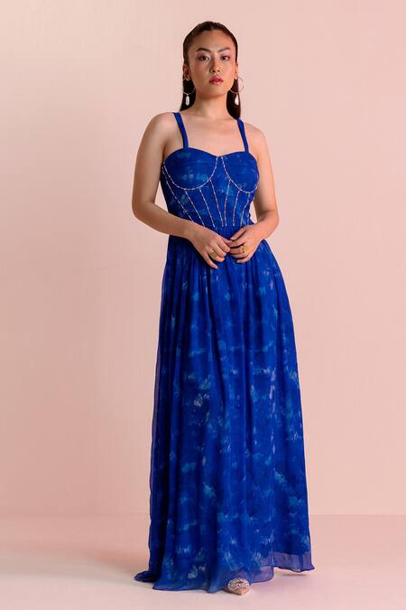 Shop Joskai Studio Blue Chiffon Printed Cloud Sweetheart Neck Pattern Gown at Aza Fashions Shop_Joskai Studio_Blue Chiffon Printed Cloud Sweetheart Neck Pattern Gown_at_Aza_Fashions