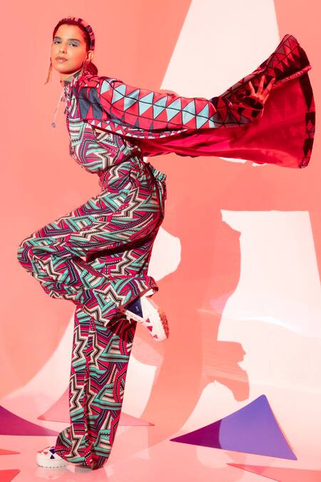 Shop Esha L Amin Multi Color Viscose, Crepe Zig Zag Geometric Print Pant at Aza Fashions Shop_Esha L Amin_Multi Color Viscose, Crepe Zig Zag Geometric Print Pant _at_Aza_Fashions